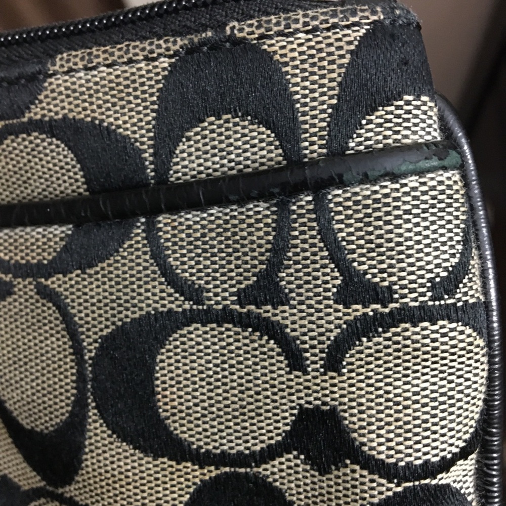 Coach Wristlet - Picture 3 of 6